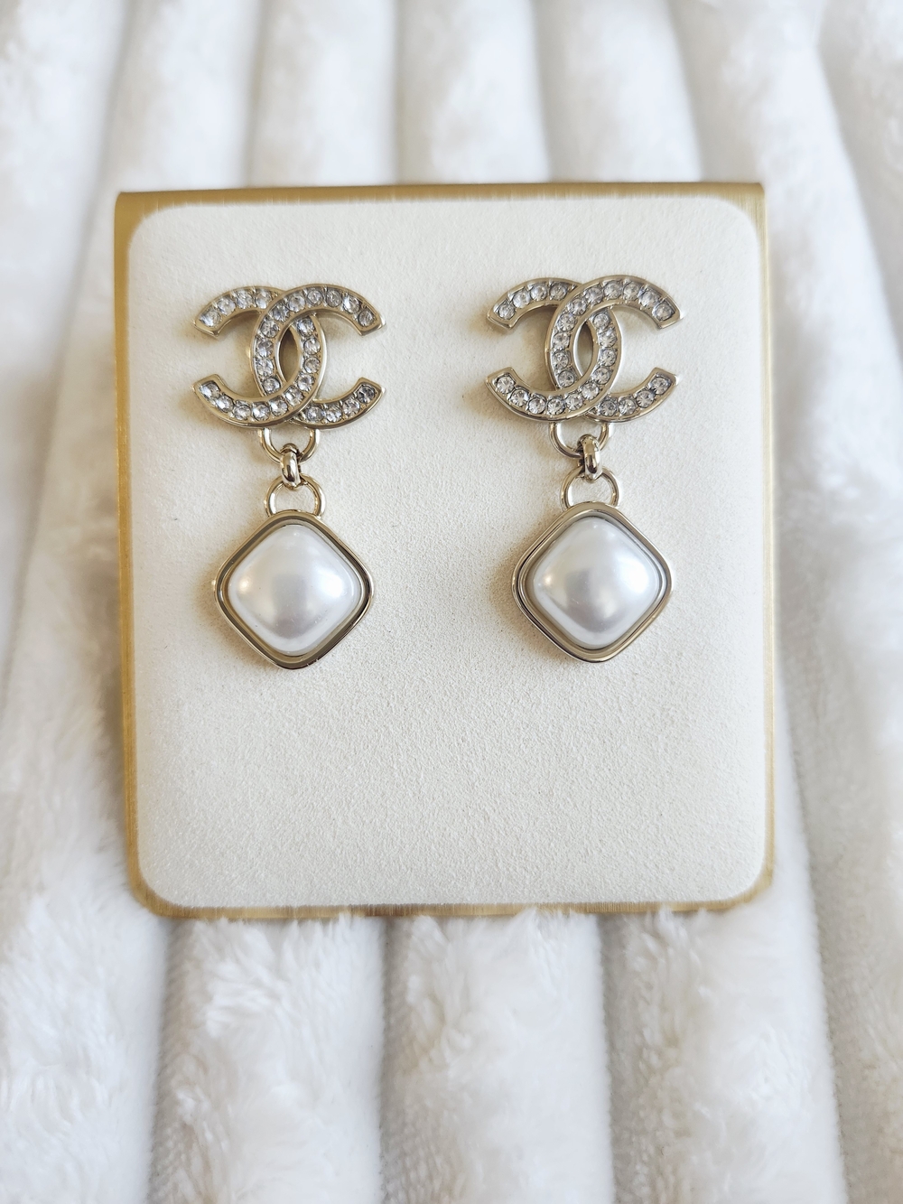 Gold CC Logo Pearl Drop Earrings Crystal Pearl Statement